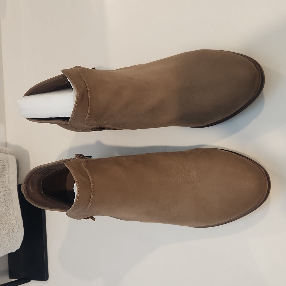 Mia brown suede booties